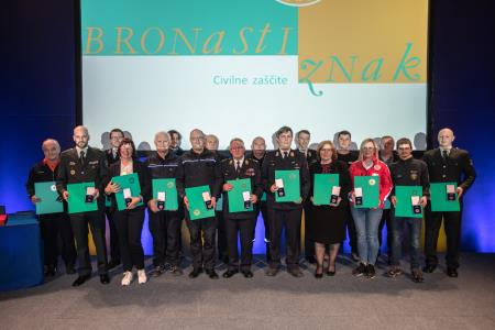 prejemniki bronasti znak CZ